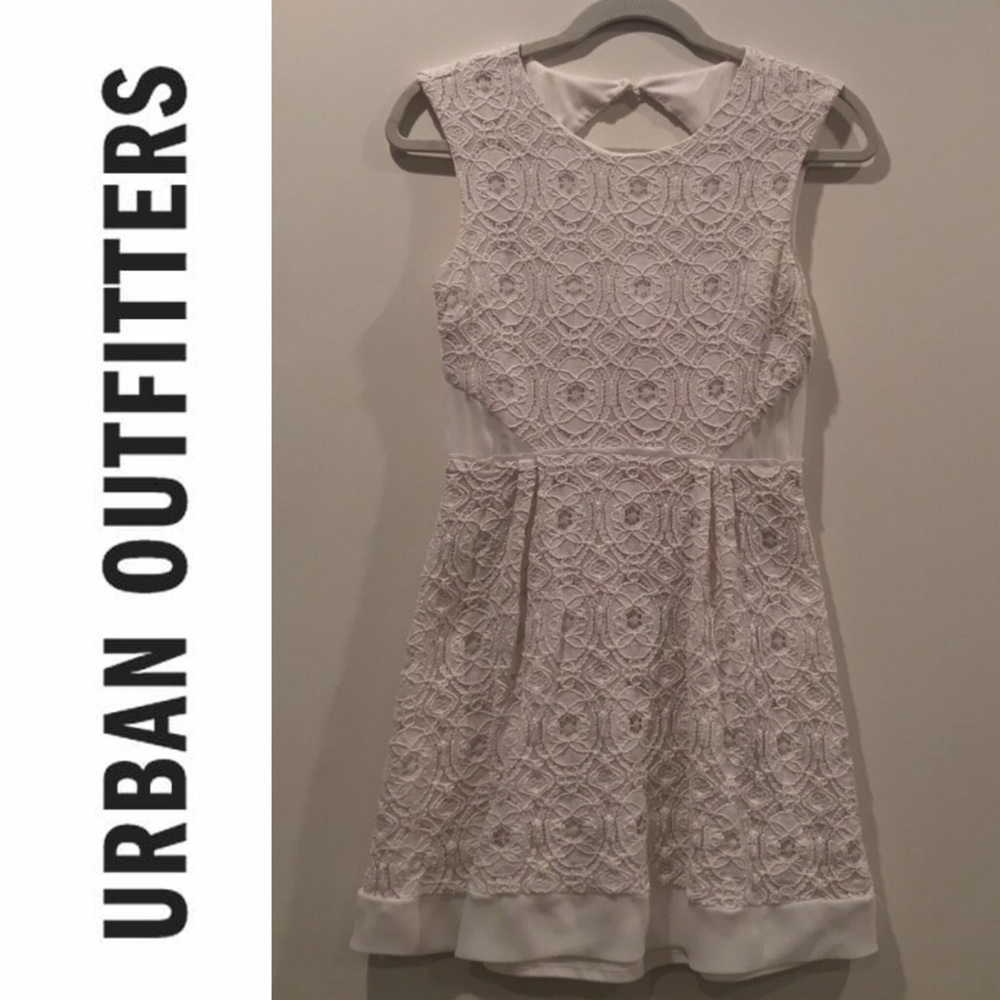 Urban White/Cream Lace Dress (Kimchi Blue)